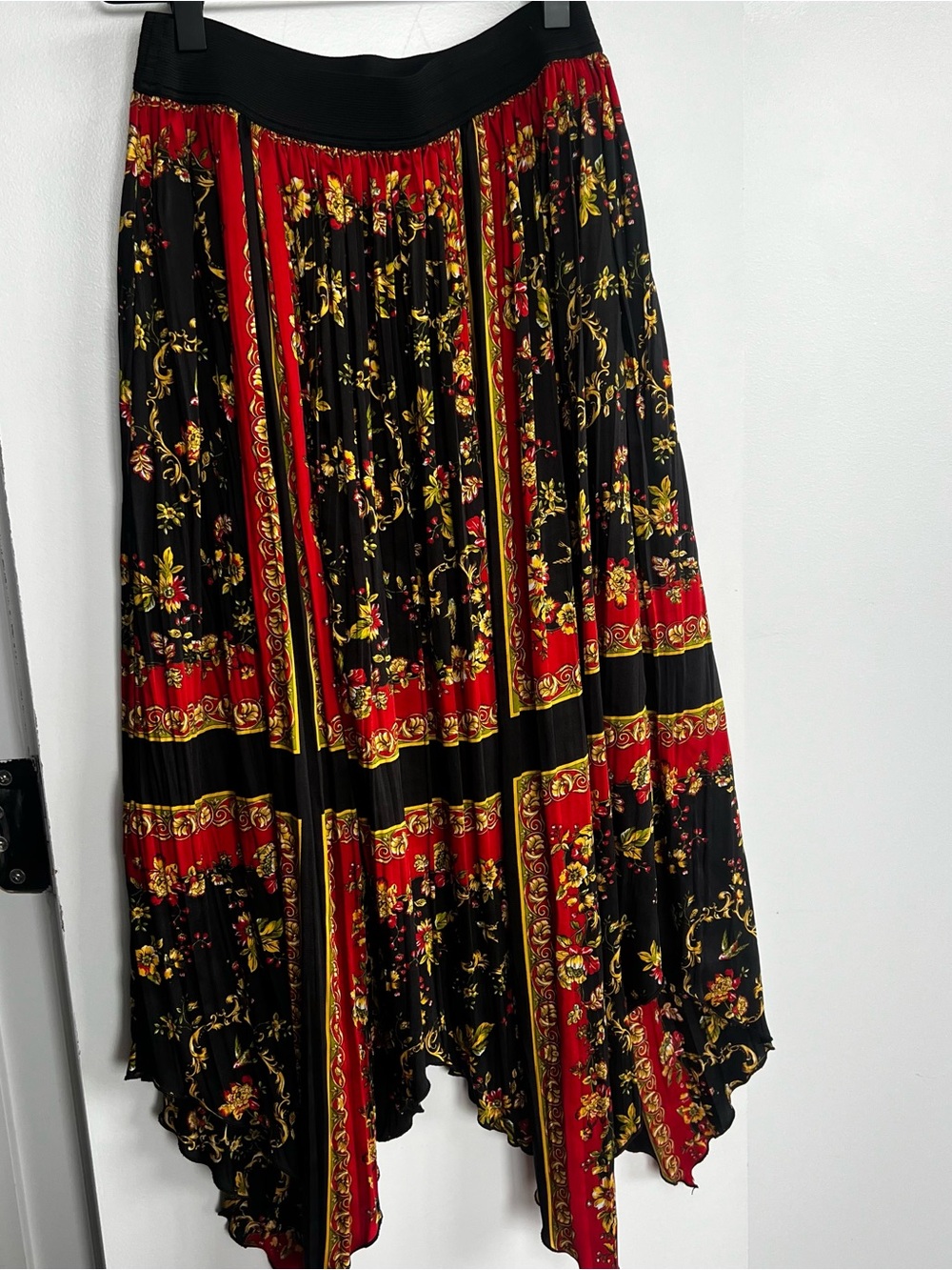 Zara Black, Red & Gold Asymmetrical Floral Pleated Skirt